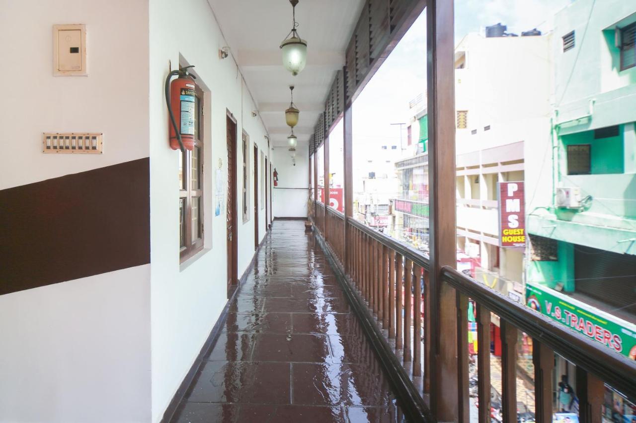Oyo 23098 Ushama Heritage Guest House Pondicherry Exterior foto
